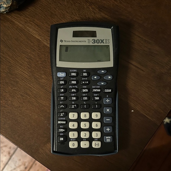 Texas Instruments TI-30X IIS Dual-Color Calculator - Picture 1 of 1